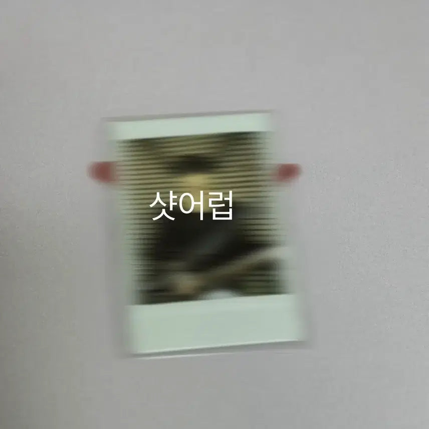 [BUNJANG] WOODZ Cho Seung Youn Signed Polaroid (WonderK Looking Back) / 원더케이 야외녹음실 착장 암네시아 조승연 친필 싸인 폴라로이드