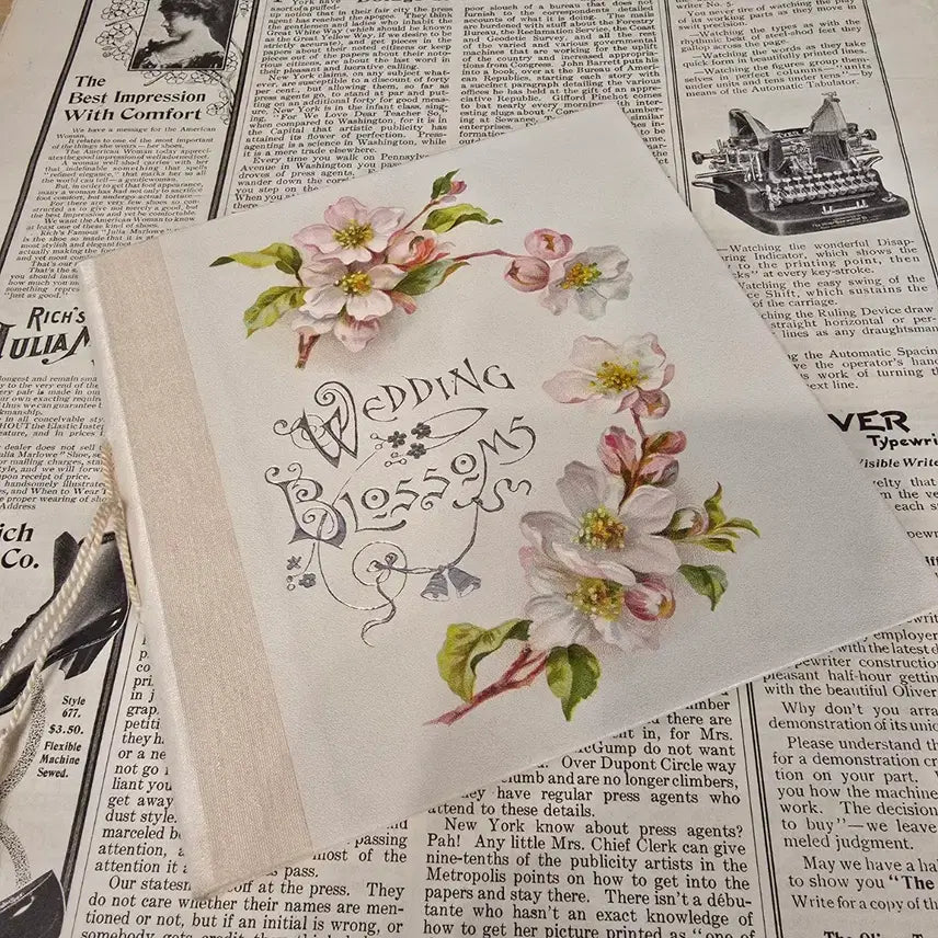 [BUNJANG] Vintage Antique Wedding Books (Set of 3) / 빈티지 앤틱 웨딩북 책