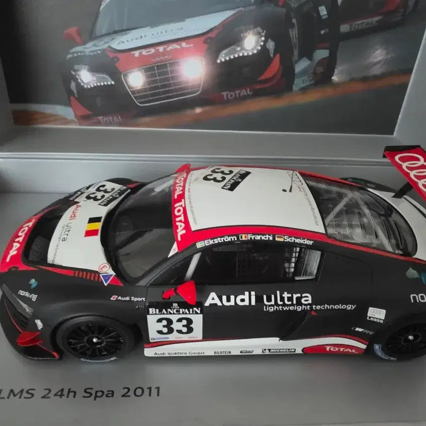 [BUNJANG] Audi R8 LMS 24h Spa 2011 1:18 Model / 아우디 R8 LMS 24h Spa 2011 모형 1:18