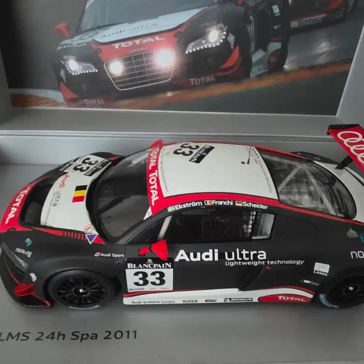 [BUNJANG] Audi R8 LMS 24h Spa 2011 1:18 Model / 아우디 R8 LMS 24h Spa 2011 모형 1:18