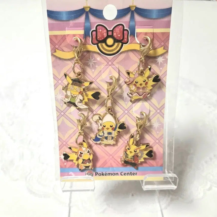 [BUNJANG] Pokemon Center Pikachu Costume Metal Charm Set (Sealed) / 피카츄 옷갈아입기 코스튬 오루알사 마담츄 메탈챰 포켓몬센터 미개봉