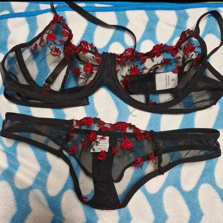[BUNJANG] Black See-Through Bra and Embroidery Panty Set / s사이즈.블랙 시스루 브라 + 자수 팬티 세트