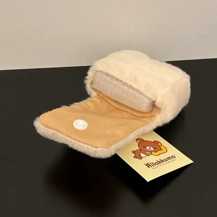 [BUNJANG] Rilakkuma Korilakkuma Airpods Pouch Keychain / 코리락쿠마 에어팟 파우치 키링