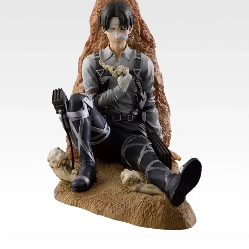 [BUNJANG] Attack on Titan The Final Season Last One Figure Bundle Set (Beast Titan, Levi, Eren, Hange, Armored Titan, Colossal Titan) / 미개봉 택포 진격의 거인 라스트원 짐승거인 c상리바이 초코노코 일괄