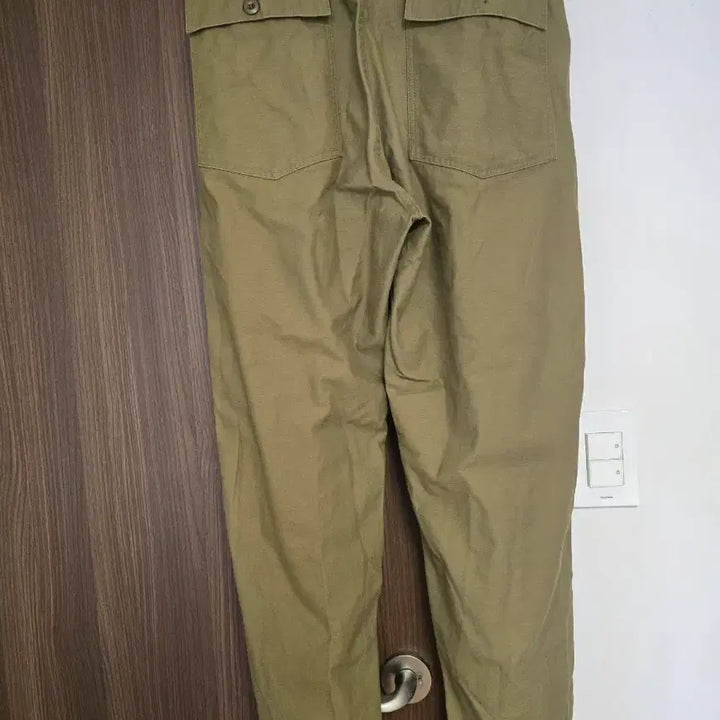 [BUNJANG] Slick and Easy Baker Pants Olive Size 3 / 슬릭앤이지 베이커팬츠 올리브 3사이즈