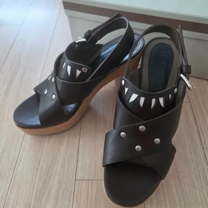 [BUNJANG] Marni Brown Leather Wood Heel Sandals / 마르니 브라운 레더 힐 샌들