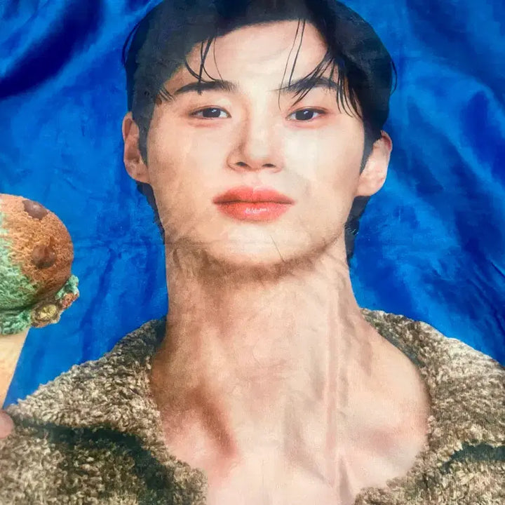 [BUNJANG] Byeon Woo-seok Blanket &amp; Grip Tok Set / 변우석 굿즈(담요및 그립톡)