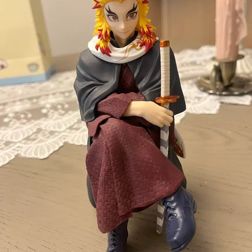 [BUNJANG] Aniplex Kyojuro Rengoku Non-Scale Figure (Pre-owned) / 귀멸의 칼날 렌고쿠 애니플렉스 논스케일 피규어 (개봉전시)