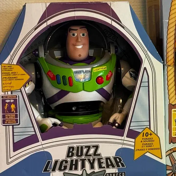 [BUNJANG] Disney Store Toy Story Buzz Lightyear Figure (Sealed) / 미개봉 디즈니스토어 정품 토이스토리 버즈 피규어