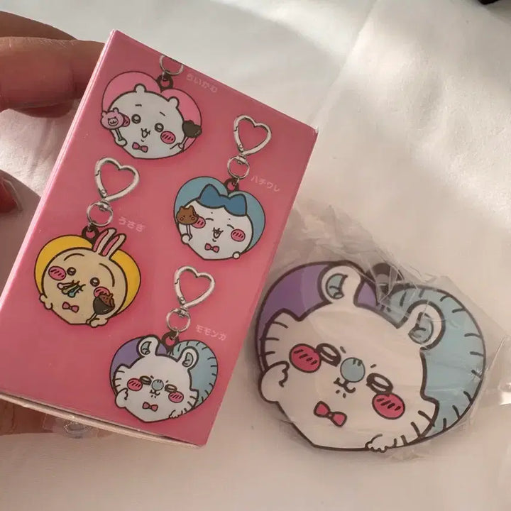 [BUNJANG] Momonga Chiikawa Heart Rubber Mascot (Sealed) / 모몽가 - 치이카와 하트 러버 마스코트