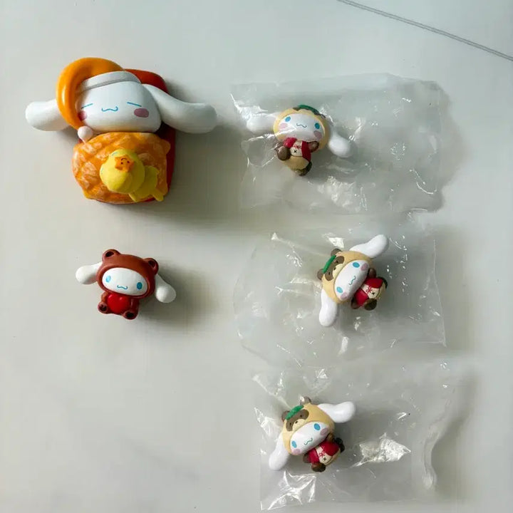 [BUNJANG] Sanrio Cinnamoroll Bread Mascot Figure / 산리오 시나모롤 빵 마스코트 피규어