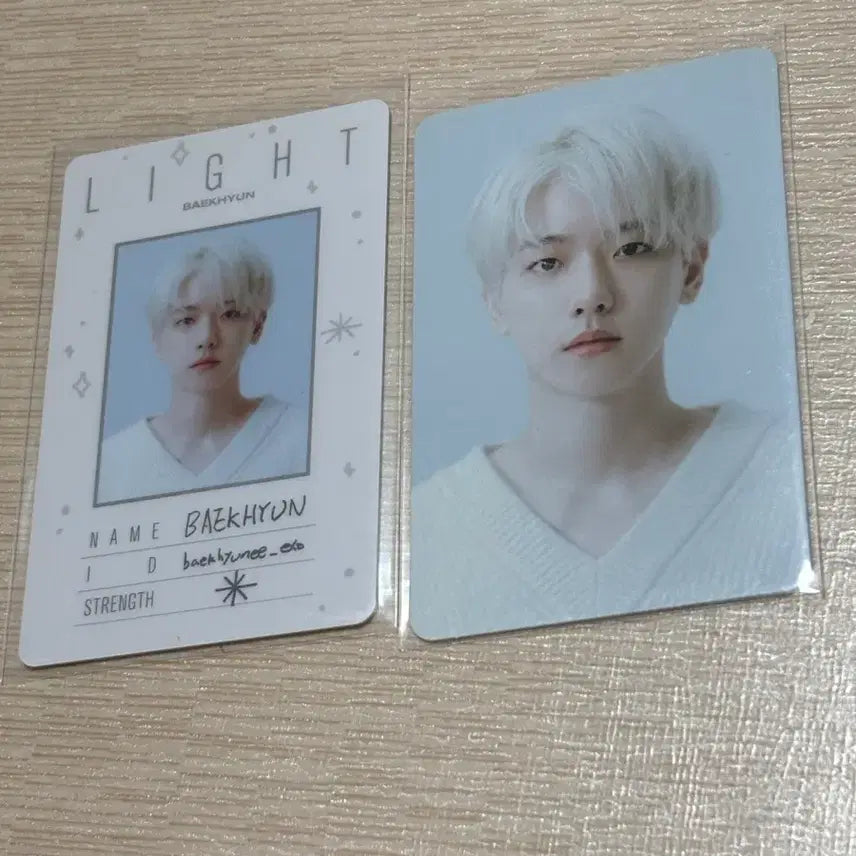 [BUNJANG] EXO Baekhyun LIGHT Concert Photocard &amp; ID Card / 엑소 백현 LIGHT 콘서트 포카 &amp; 아이디카드