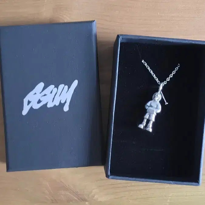 [BUNJANG] TXT Yeonjun Ggum Official Necklace / (미사용) 투바투 연준 ggum 껌 공방 역조공 목걸이 양도