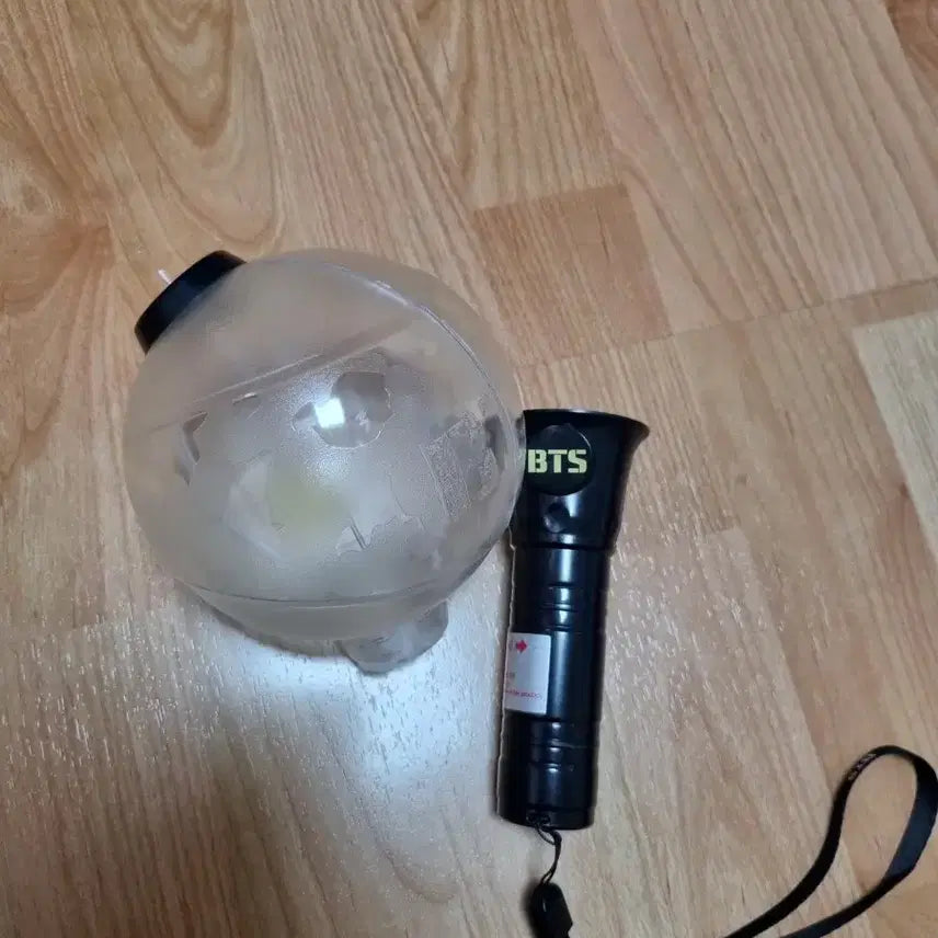 [BUNJANG] BTS Army Bomb Version 1 &amp; 2 Bundle Set / 방탄소년단 BTS 아미밤 1, 2