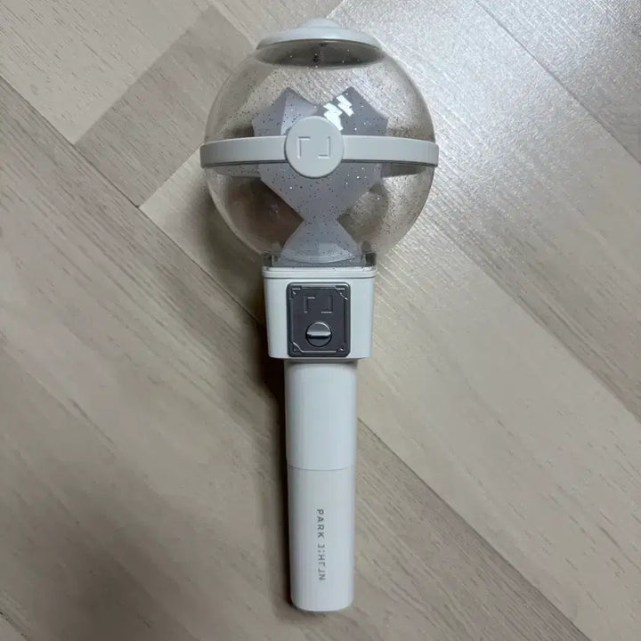 [SOLD OUT] 박지훈 공식 응원봉 뽑봉