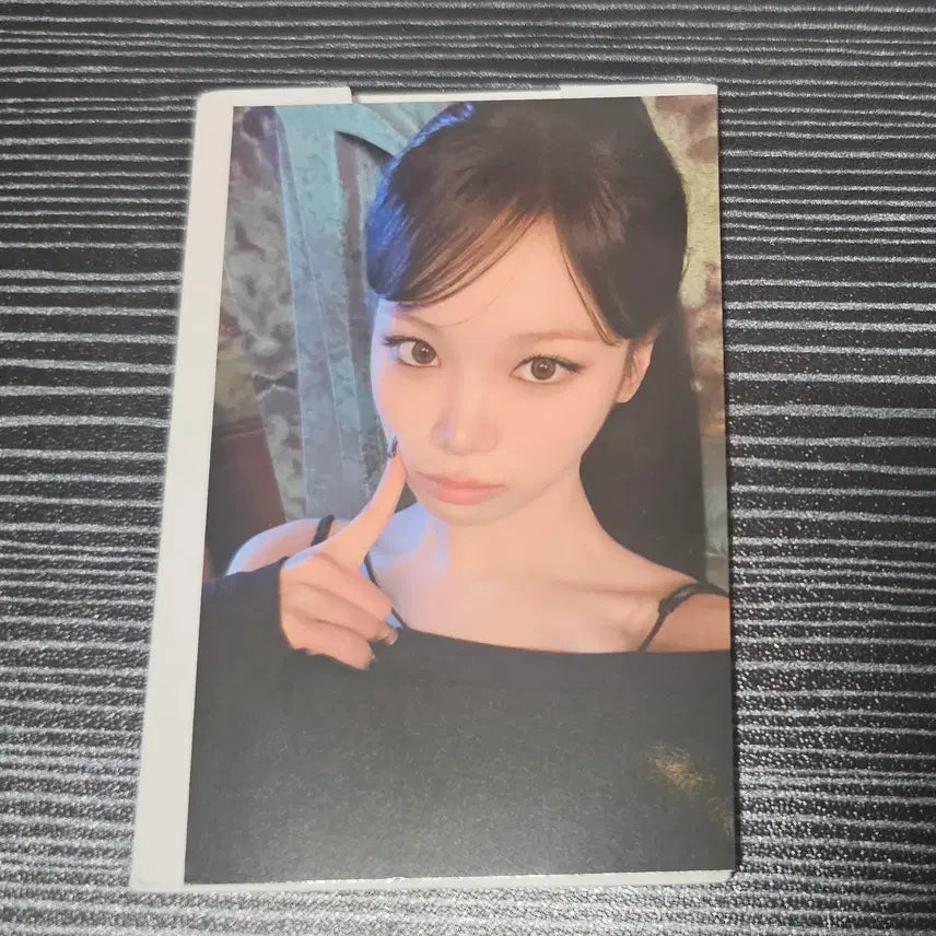 [BUNJANG] LE SSERAFIM Kim Chaewon Celebration Photocard + Tattoo Sticker / 르세라핌 셀레브레이션 2주차 김채원 공방포카+타투스티커