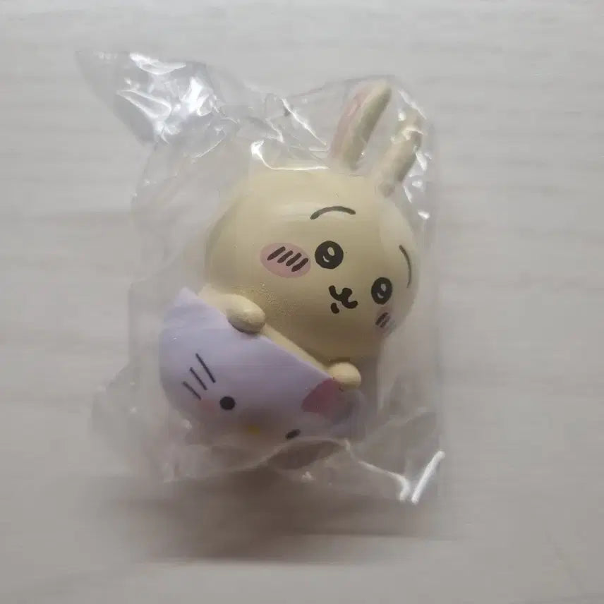 [BUNJANG] Sanrio x Chiikawa Usagi Figure / 산리오 치이키와 콜라보 피규어 굿즈 우사기