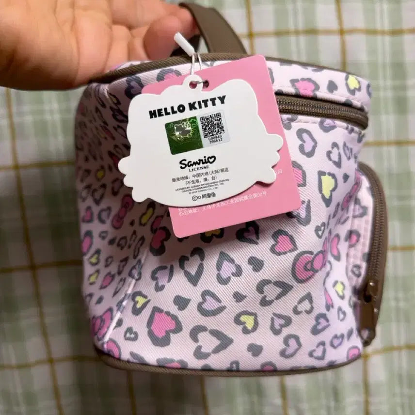 [BUNJANG] Hello Kitty Leopard Pouch Bag / 헬로키티 레오파드 파우치 가방