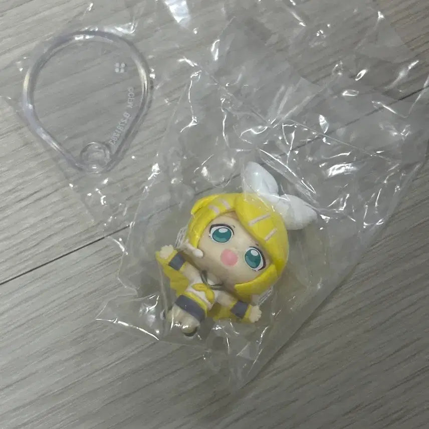 [BUNJANG] Kagamine Rin Gacha Figure (Sealed) / 카가미네 린 가챠 피규어 미개봉