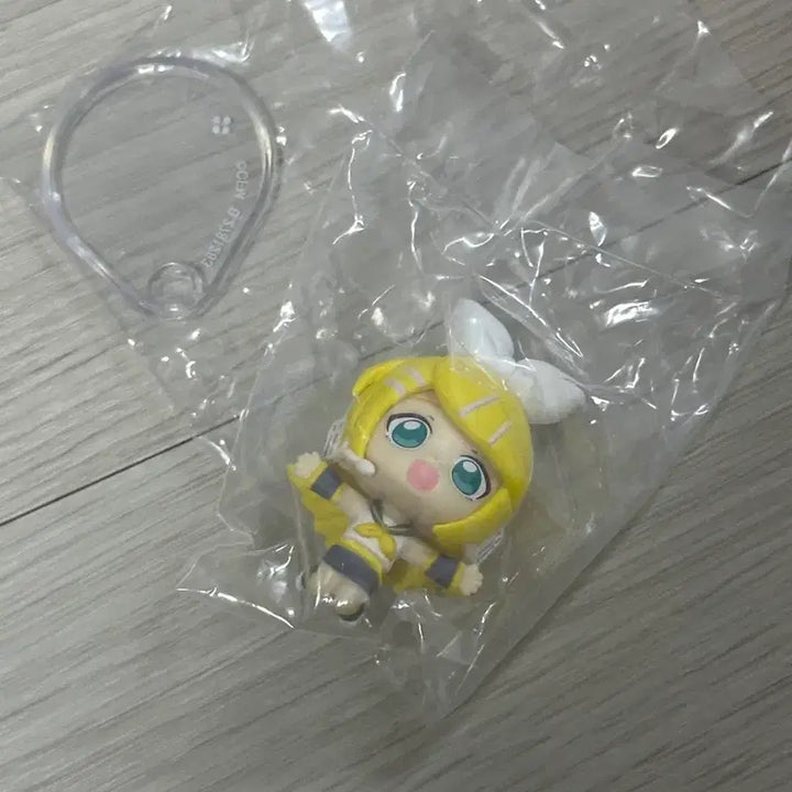 [BUNJANG] Kagamine Rin Gacha Figure (Sealed) / 카가미네 린 가챠 피규어 미개봉