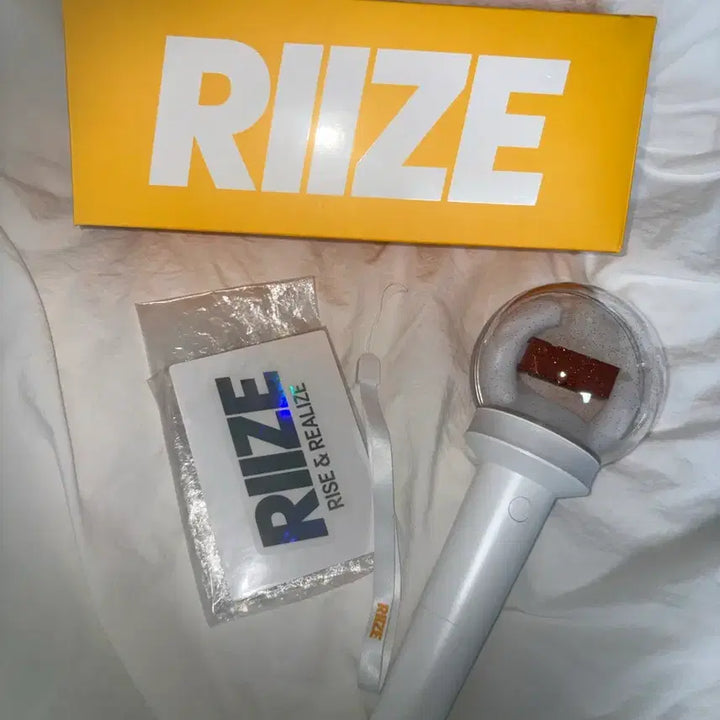 [BUNJANG] RIIZE Official Light Stick / 라이즈 응원봉 양도 전구성품 상자포함