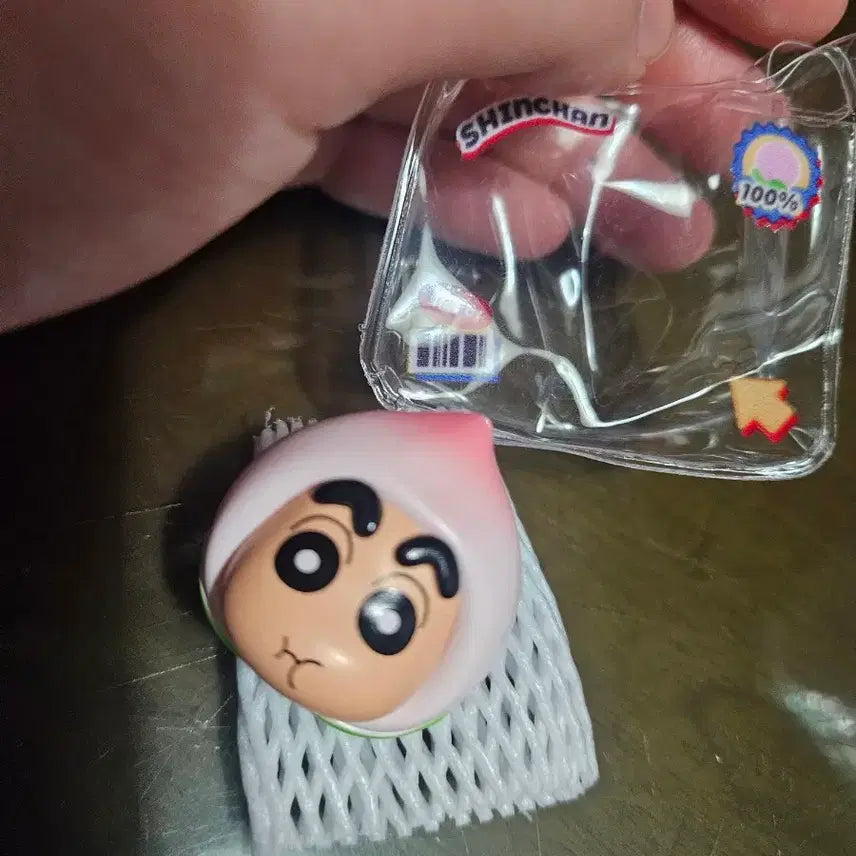 [BUNJANG] Crayon Shin-chan Peach Packaging Figure / 새제품 짱구 복숭아 포장 피규어