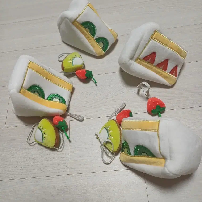 [BUNJANG] TOR Softy TOR Kiwi Strawberry Cake Doll Clothes / 티오알 TOR 소프티오알 키위 딸기 케이크 인형옷