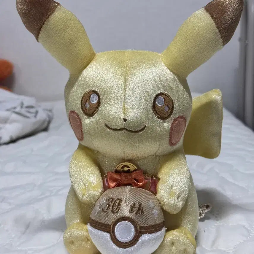 [BUNJANG] Pokemon Pikachu 30th Anniversary Plush / 포켓몬스터 피카츄 30주년 인형
