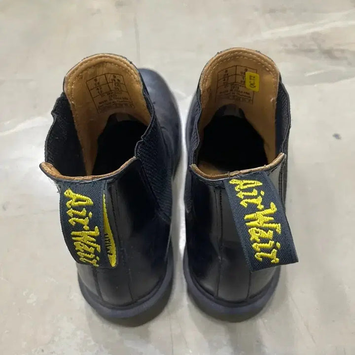 [BUNJANG] Dr. Martens Black Chelsea Boots / 닥터마틴 블랙 첼시부츠