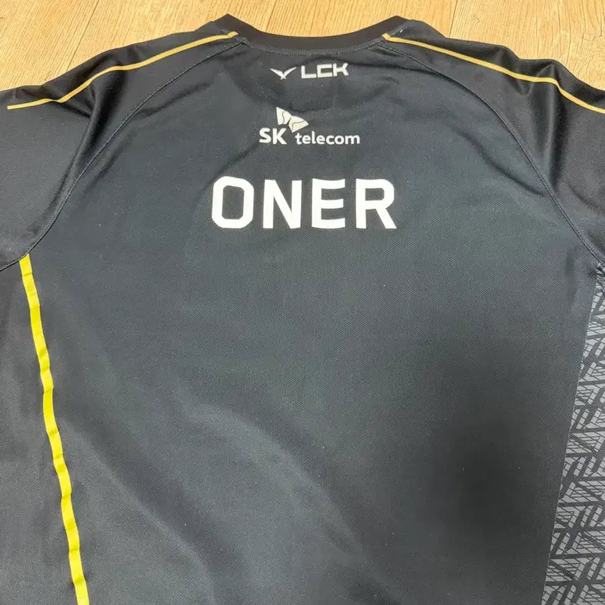 [BUNJANG] T1 Worlds 2023 Jersey 2XL Oner Signed / 티원 월즈 2023 유니폼 2XL t1 oner 오너 마킹 롤드컵