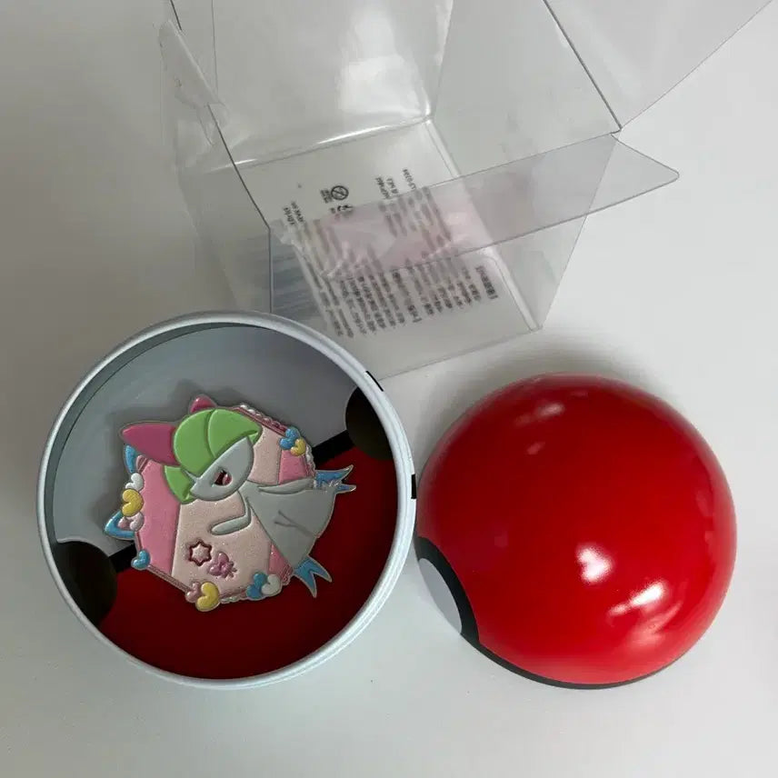 [BUNJANG] Pokemon Gardevoir Logo Sticker + Ralts Badge Set / 포켓몬 가디안 로고스티커 + 랄토스 뱃지 올리브영 포레스트