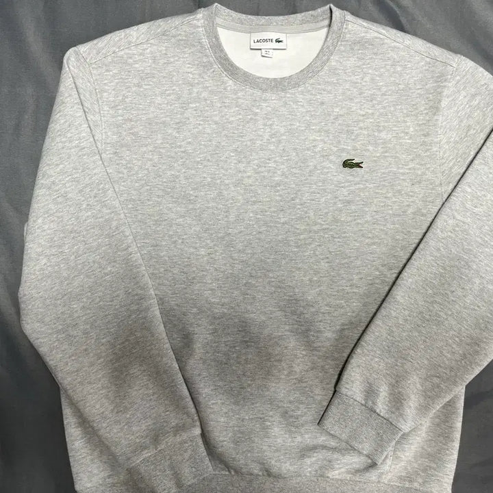 [BUNJANG] Lacoste Technical Hooded Sweatshirt &amp; Sweatshirt Bundle / 라코스테 테크니컬 후드 스웻셔츠 및 맨투맨 일괄 판매합니다.