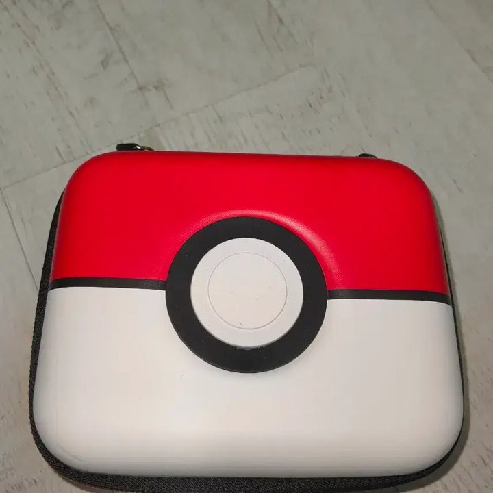 [BUNJANG] Pokemon Poké Ball Case with Card Storage Pouch / [꿀템] 포켓몬 몬스터볼 케이스 (카드보관가능)