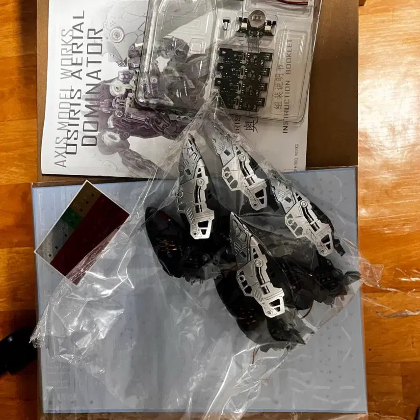 [BUNJANG] Solomon Kshatriya Model Kit (Partially Assembled) / 솔로몬 크샤트리아