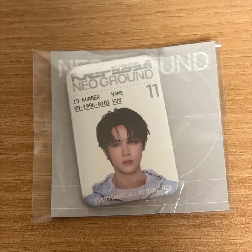 [BUNJANG] NCT 10th Anniversary Neo City POP-UP ID Badge Kun (WayV) / 엔시티 10주년 네오그라운드 팝업 id뱃지 WayV 쿤 kun