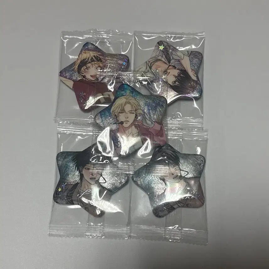 [SOLD OUT] 스파클즈 레진 팝업 캔뱃지 일괄 백라이트 사랑은환상 검은목마 원가
