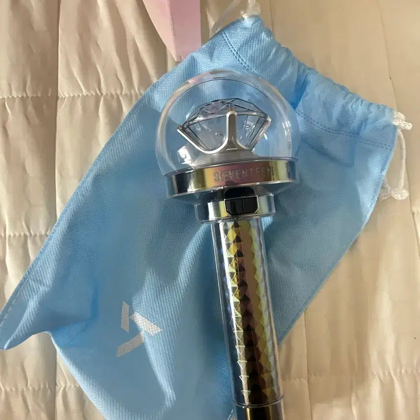 [BUNJANG] SEVENTEEN New Carat Bong (Official Lightstick) / 세븐틴 뉴뉴럿봉 팝니다 급처 ㅜㅜ