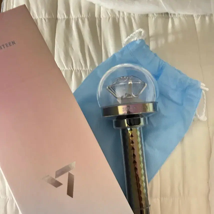 [BUNJANG] SEVENTEEN New Carat Bong (Official Lightstick) / 세븐틴 뉴뉴럿봉 팝니다 급처 ㅜㅜ
