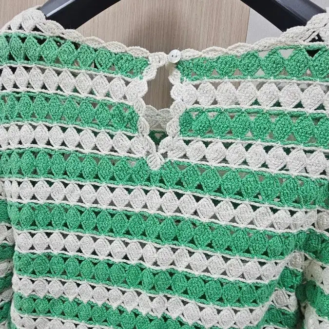 [BUNJANG] Maje Green/White Crocheted Knit Top / 마쥬 그린/화이트 크로셰 니트 탑