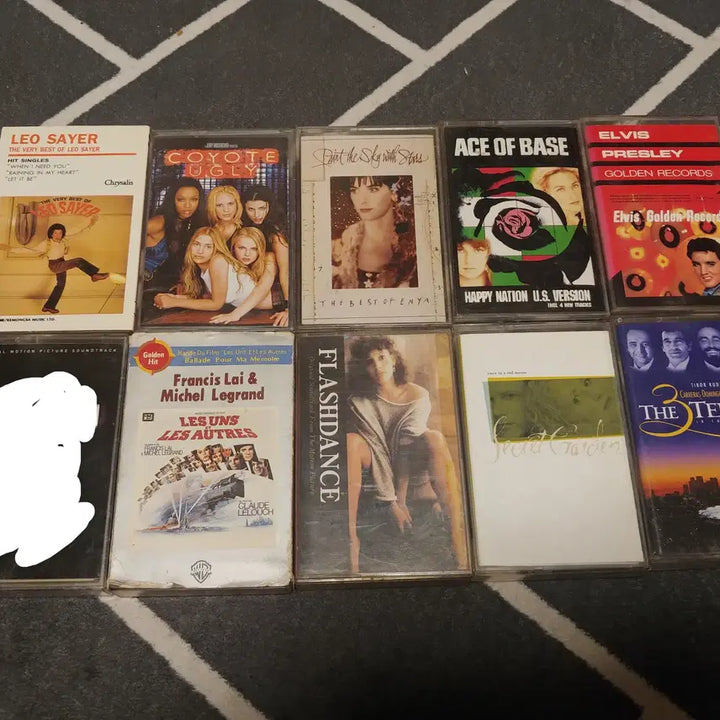 [BUNJANG] Pop Cassette Tapes (21 pcs) / 팝 카세트테이프 21개 판매합니다.