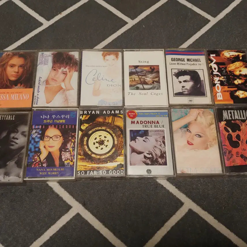 [BUNJANG] Pop Cassette Tapes (21 pcs) / 팝 카세트테이프 21개 판매합니다.