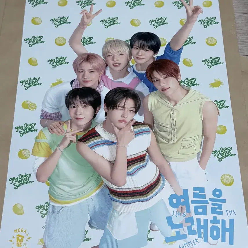 [BUNJANG] NCT WISH Group Poster 2 Versions / 하자X 메가커피 엔시티 위시 단체 포스터 2버전