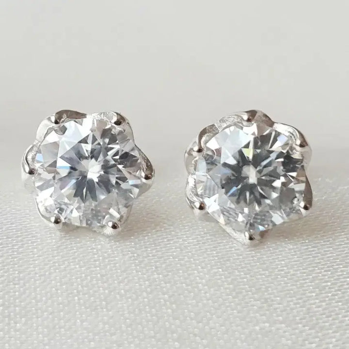 [BUNJANG] Moissanite 2 Carat Stud Earrings (1 Carat Each) / [새상품]모이사나이트 1X2캐럿 귀걸이