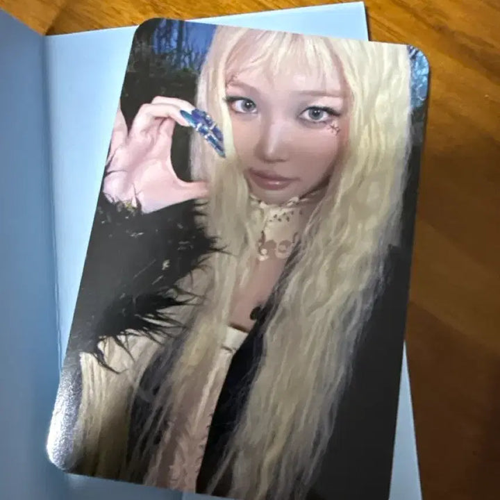 [BUNJANG] LE SSERAFIM Chaewon Spotify Photocard / 르세라핌 스포티파이 김채원 포토카드 SpotifyPUREFLOWERS