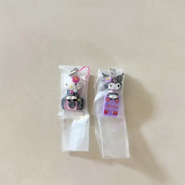 [BUNJANG] Sanrio Heisei Gyaru Charm Gacha Bundle / (주말할인) 산리오 헤이세이 갸루 참 가챠 일괄 헬로키티 쿠로미 키티