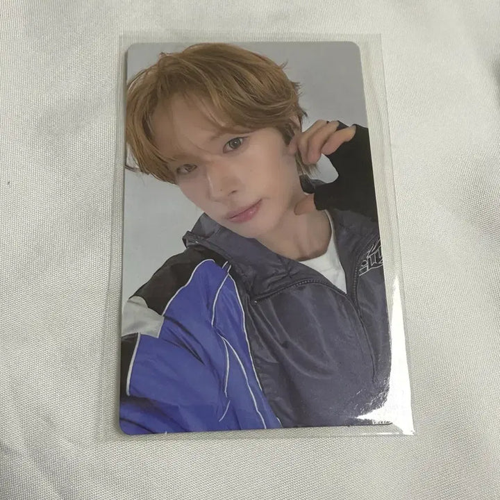 [BUNJANG] TWS Mini 5th Album Weverse Lucky Draw Kyunghyun Photocard / 투어스 미니5집 위버스 럭키드로우 2차 경민 포카 럭드 널따라가