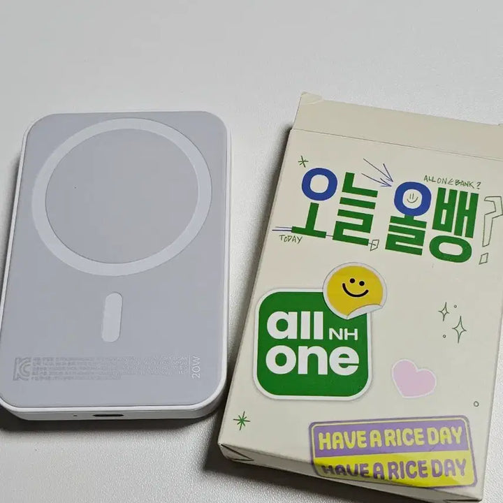 [BUNJANG] Byun Woo Seok MagSafe Fast Wireless Power Bank (All One Bank) / 변우석 맥세이프 고속 보조배터리 (올원뱅크)
