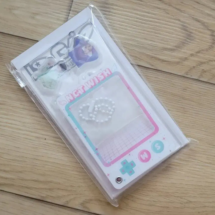 [BUNJANG] NCT WISH Login Japan Tour Shaker Keychain (Sealed) / [미개봉] 엔시티위시 로그인 일본투어 쉐이커 키링