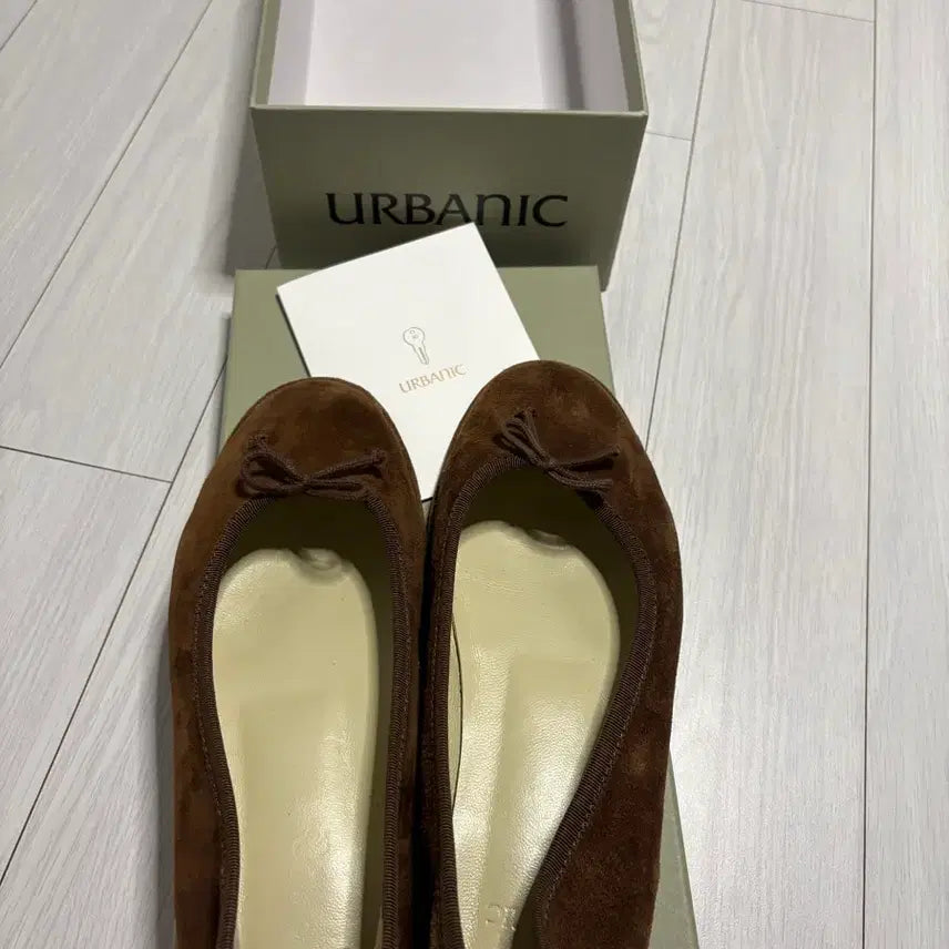 [BUNJANG] URBANDEAR 30 Plie Ballet Flat / 얼바닉30 plie ballet flat