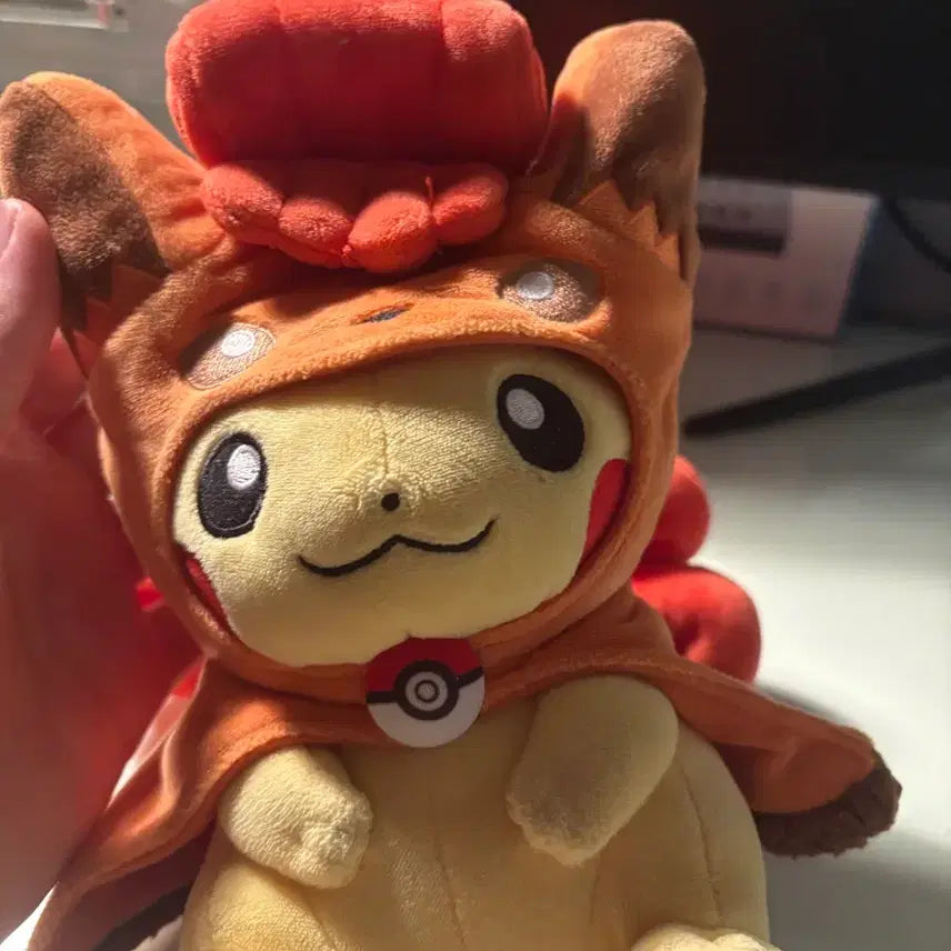 [BUNJANG] Six-Tails Poncho Chu Pikachu Plush / 식스테일 판쵸츄